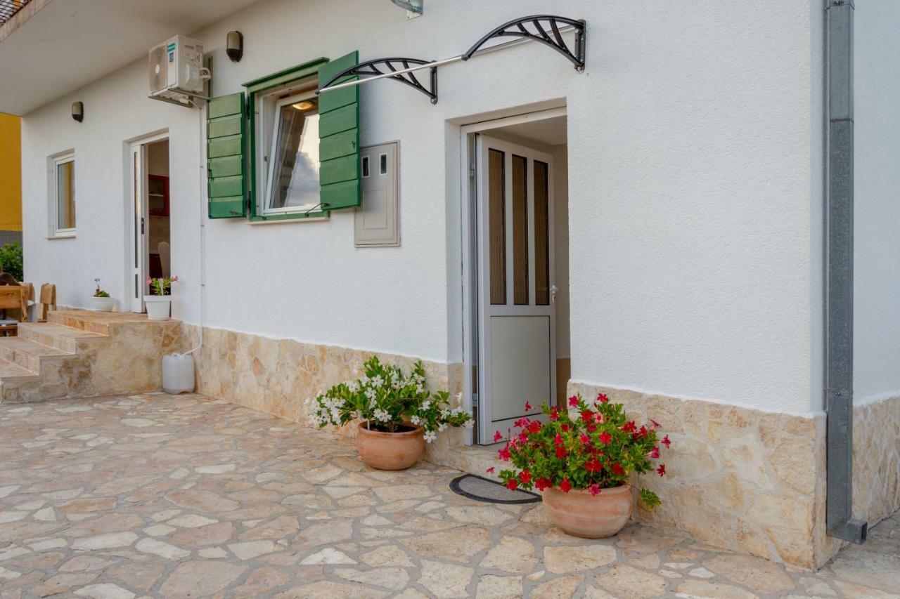 Apartmani Lana Skradin Exterior photo